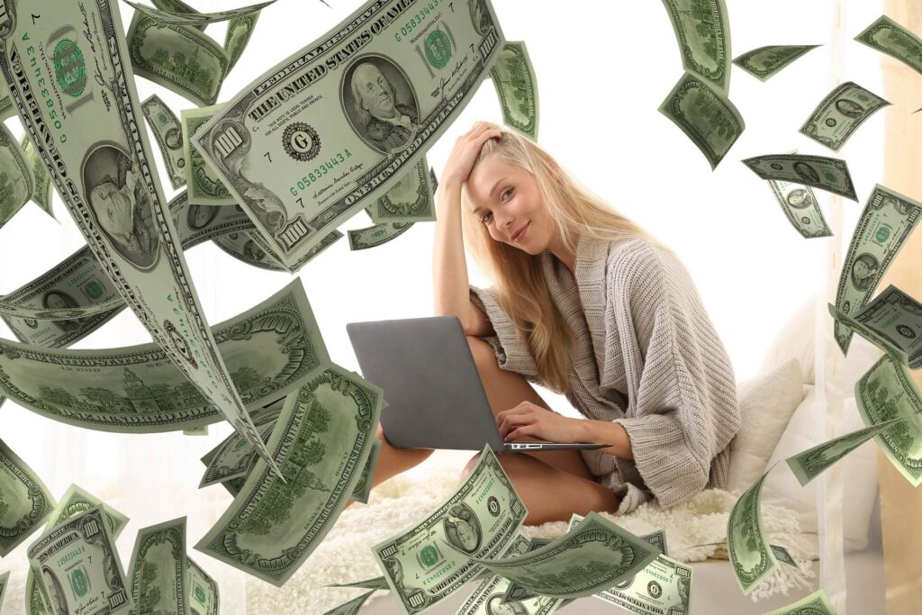 woman+laptop+dollar